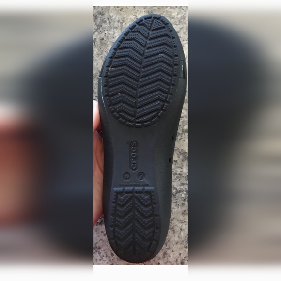 CROCS Black Flats - Picture 2 of 2